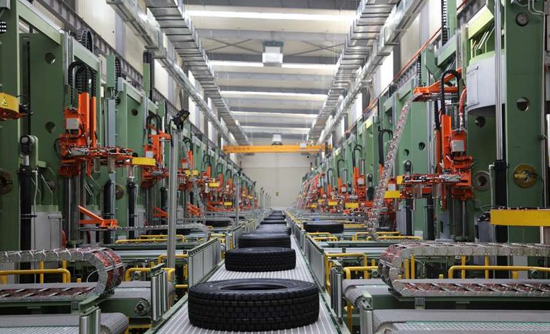 輪胎自動化裝配線.jpg 輪胎自動化裝配線.jpg